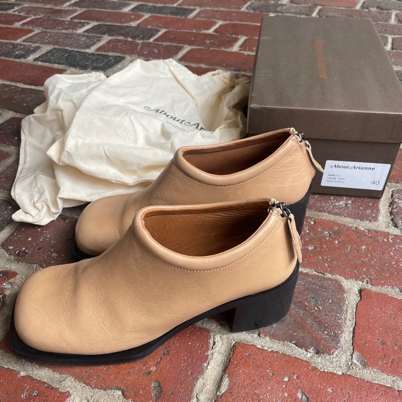 About Arianne Shoes - About Arianne Ava heeled shoes in oat